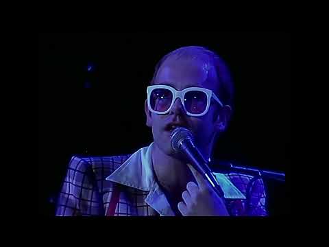 Elton John - Live in Edinburgh , Scotland , 1976 . 720p HD