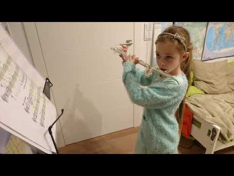 Joanna - 6 lat - flet poprzeczny - Luis Fonsi Despacito - nauka gry na flecie