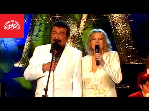 Eva Pilarová & Waldemar Matuška - Ach ta láska nebeská (oficiální video)