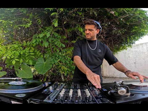 Just @STEYOYOKE music (Dj Raul Britos Vinyl set from Argentina) #etherealtechno #vinylset