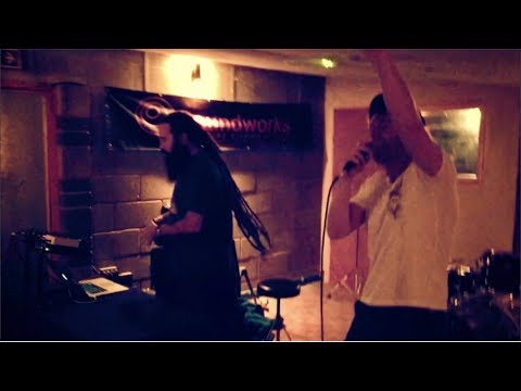 Zen Lewis - Walk Through Fire (Live) feat DJ Multifari