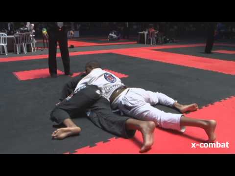 MUNDIAL ROCKSTRIKE 2012 - Filipi Grilli x Felipe Rair by X-COMBAT