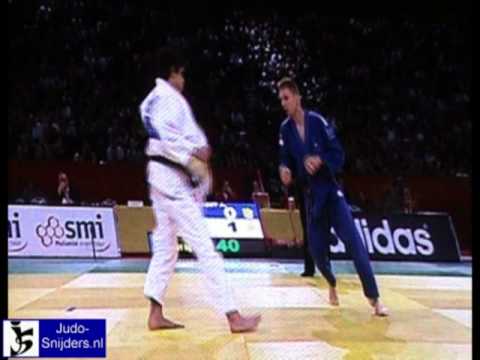 Judo 2009 Paris: Clerget (FRA)  - Toma (MDA) [-81kg].