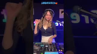 Download lagu Kekasih Gelapku (Remixer Breakbeat.id) - FDJ Selly28🍎#fdj #breakbeat #djselly28🍎 #shorts mp3
