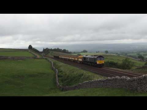 66423 working hard with 6K05 at Greengates - 13/06/17