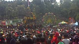 preview picture of video 'Detik detik pesta durian di wonosalam jombang 2015'