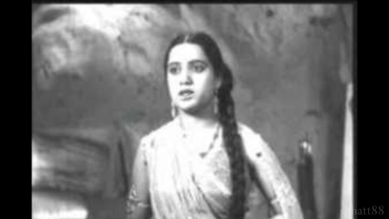 Dekho Dekho Sakhiyan Kaisi Chhayi Baadari Lyrics | Amrit Manthan | Shanta Apte | Keshavrao Bhole