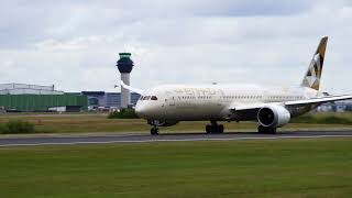 Download lagu Etihad Airways Boeing 787-10 Dreamliner close-up takeoff Manchester Airport mp3
