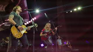 Keith Urban and Lindsay Ell - Horses