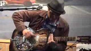 Rocco DeLuca - &quot;Swing Low&quot; LIVE Solo Starbucks In-store