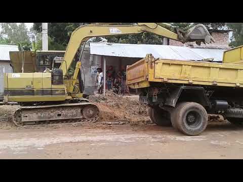 Caterpillar 6015B Excavator Loading Trucks Non Stop For 3 Hours - Mega Machines Movie crazytecnology