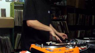 Video thumbnail for Scratch practice DJ-Tech SL 1300 MK6 by SAGEVISION1