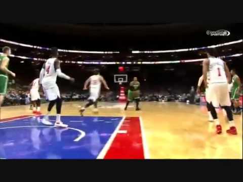 Nerlens Noel stoppa la schiacciata di Jared Sullinger I Boston Celtics @ Philadelphia 76ers