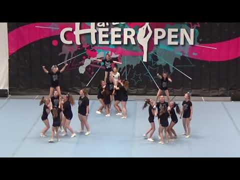 Allstars der Little Candy Cheerleader bei den Harzer Cheeropen 2019