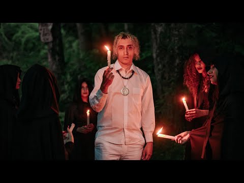 McKlopedia - Bailando Con Espíritus 👻