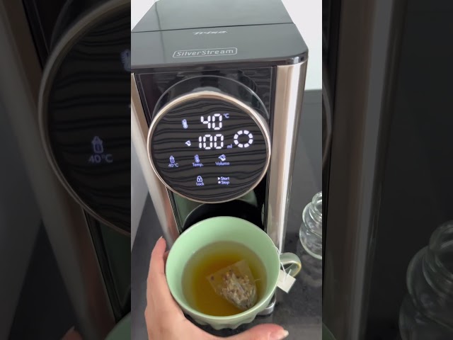 Video teaser for Trisa Silver Stream Test von Eli: 100 °C heißes Wasser, Filterung & Babyfläschchen tested