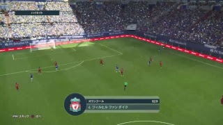 サッカーでCPUと熱戦を繰り広げる男