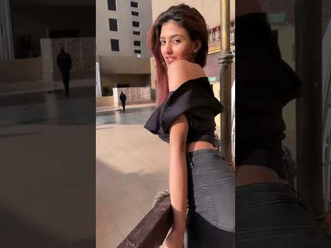 Jennifer Vlog girl show chat webcam show live webcamgirl Dance