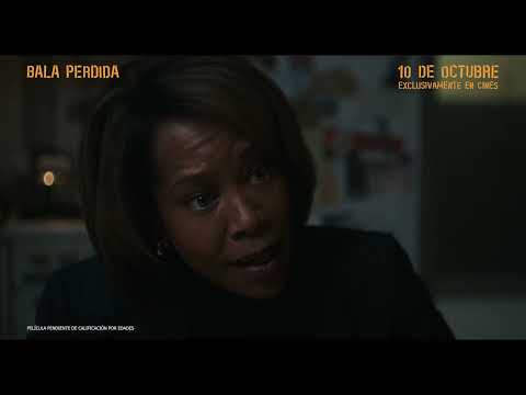 Austin Butler, Zoë Kravitz, Matt Smith y Benito Martínez Ocasio en Bala Perdida La Película.