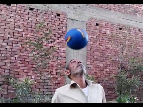 معلومات عن حسن النمر صاحب فيديو تنطيط الكرة برأسه
