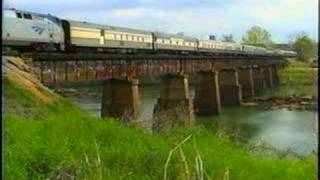 preview picture of video 'GrandLuxe Journey's Amtrak 17 Crosses The Chattahoochee'