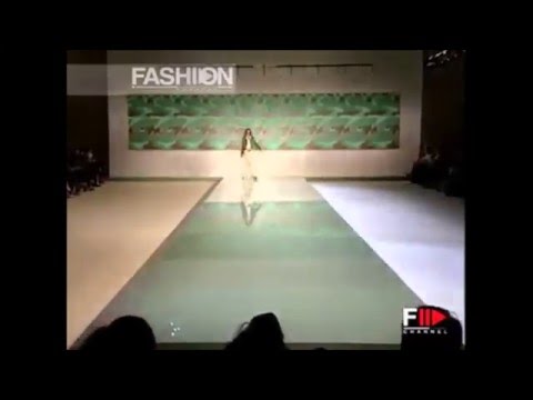 Gisele Bundchen   Valentino Spring Summer 2003