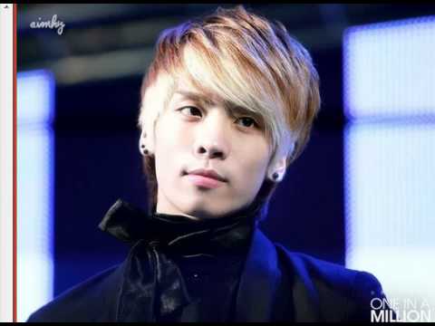 140204 Chat with guest 3 SHINee Jonghyun blue night (not Bora)