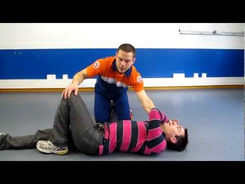 Conduite à tenir la PLS : Position Latérale de Sécurité - Protection Civile de Paris