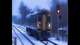 preview picture of video 'Trains in the snow at Goole. (21/01/13)'