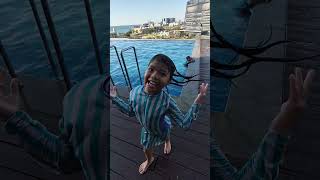 Adik ibrahim menangis takut berenang di kolam apertemen cpi makassar