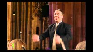 2.Wiener Sängerknaben - Mass in C Minor, K.427 - ''Credo''. ( A Mozart Celebration ).