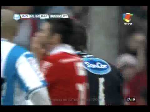 ATAJADA GUILLERMO SARA (ANTE OSMAR FERREYRA)