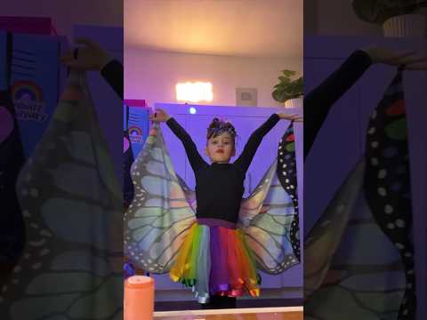 This is how we prepared Marina's spring costume ✨🦋 #tutorial #hairstyle #makeup