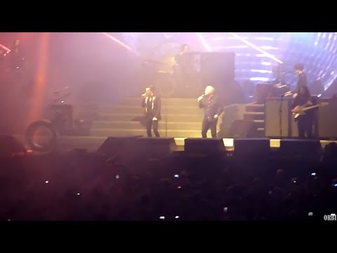 The Killers Feat. Bernard Sumner - Bizarre Love Triangle (London, The O2, 28.11.17.)