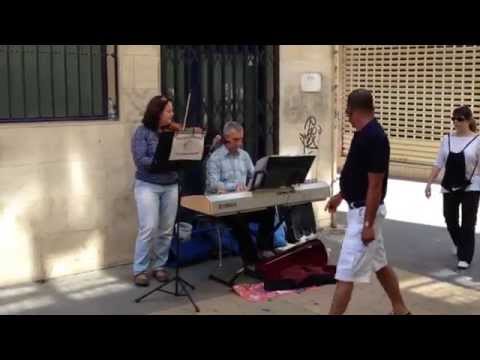 ALICANTE - Música en la calle en abril de 2014