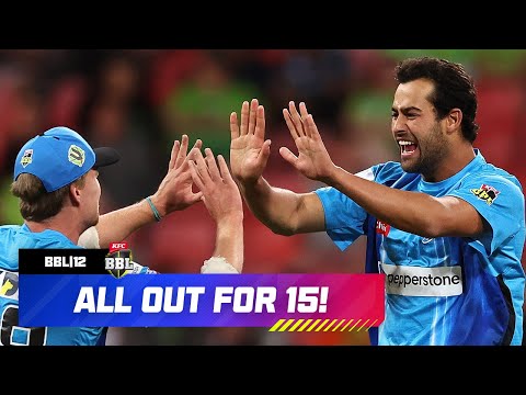 15 ALL OUT 😱 Strikers Dismiss Thunder For The Lowest BBL Total Ever! | #BBL12