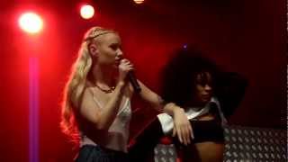 Iggy Azalea - Million Dollar Misfits (Live) (Support Act von NAS, 22.03.2013 Heidelberg Halle02)
