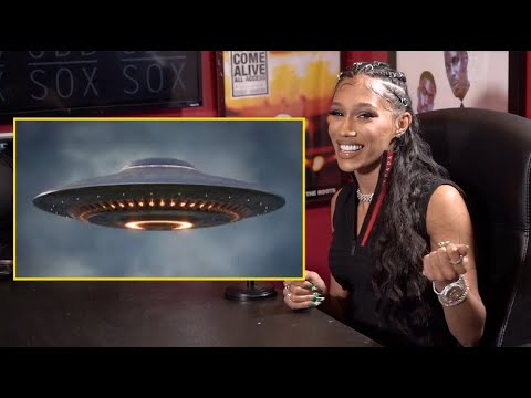 Bia talks about her UFO experience while being on mushrooms