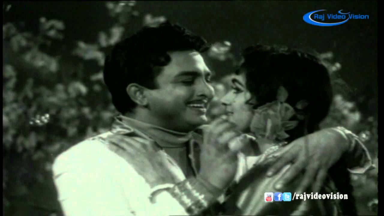 Nathaswara Oosaiyile Song Lyrics | Poovum Pottum Tamil 1968 | T. M. Soundarajan, P. Susheela