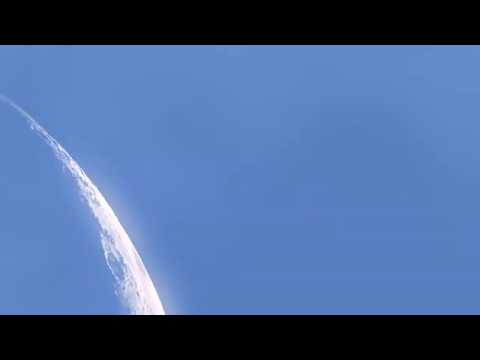 UFO MOON . HEBOH VIDEO PENAMPAKAN BENDA TERBANG DI BULAN.