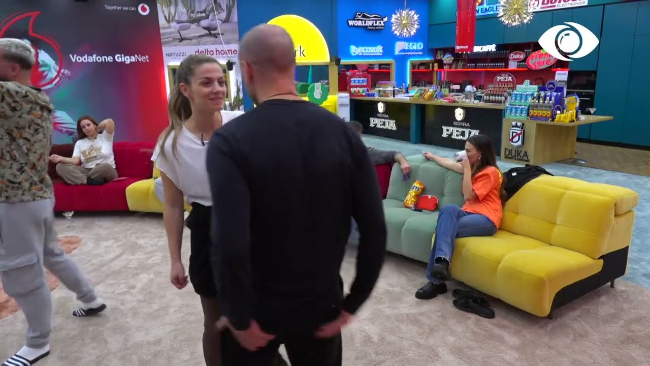 “Zgjidh cilën palë të duash”/ Nita-Kristit: Do rri në mes!