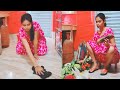 আমাদের বাড়িতে কেন সোনার থালাতে খাবা�