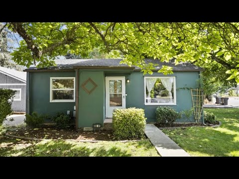 3Bd/1Ba Mid Century Home In Canby~ A/C, 2 Additional Storage, and Spacious Yard!!! property video