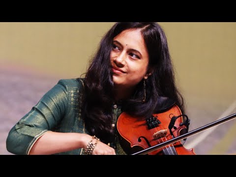 Bahon mein Chale Aao | Violin | Shruti Bhave
