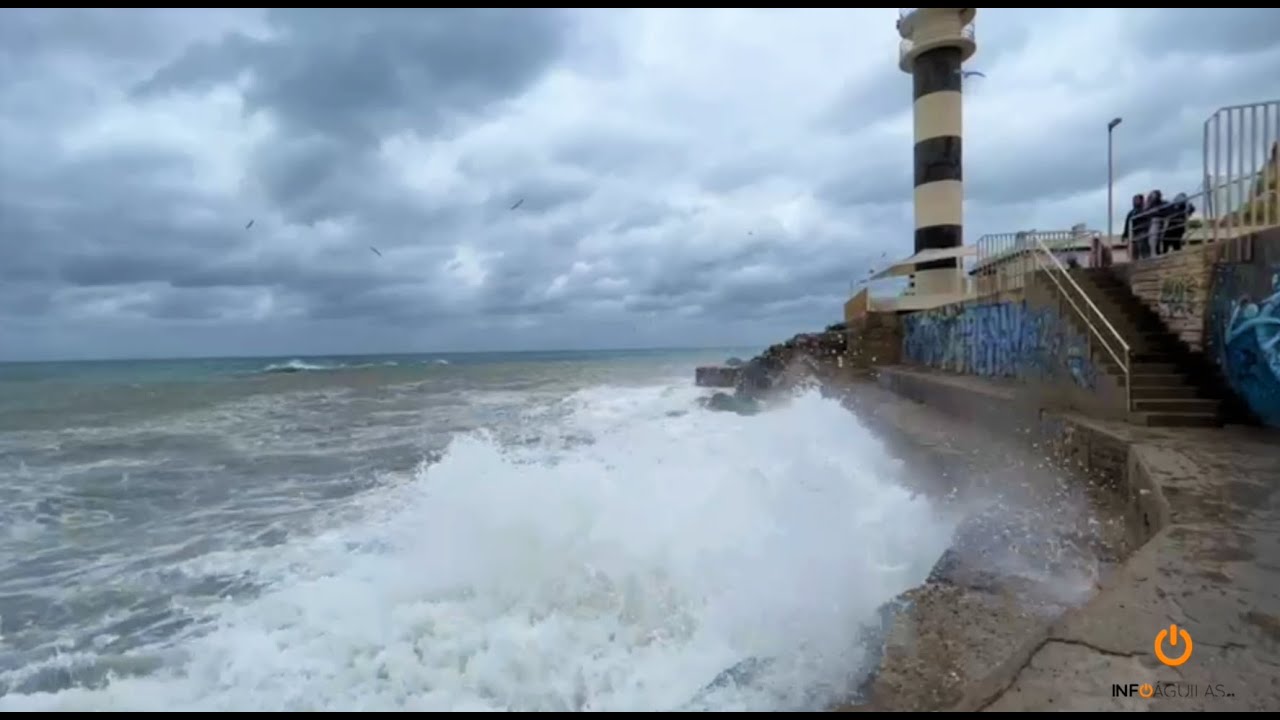 El temporal azota la costa de Águilas