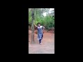 Sok Jadi Tarzan Cewek Ini Mengalami Kejadian Memalukan