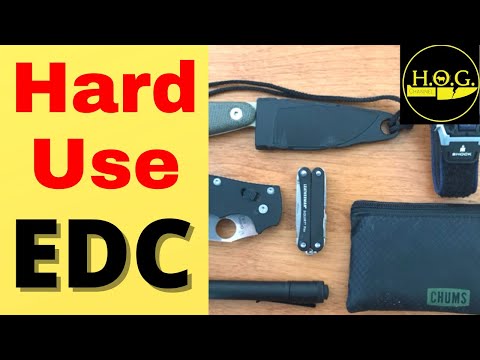 My ENTIRE Every Day Carry (EDC)—Brace yourselves... I'm no minimalist.