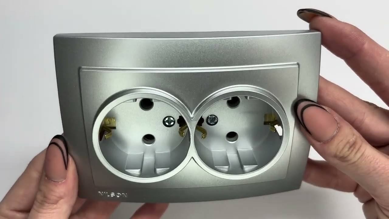 Розетка двомісна з/з NILSON Touran срібло 24131025