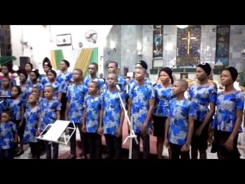 De Glorious Voices Int'l Choir Performs "MAGNIFY" To @ Holy Trinity Music Concert 2019