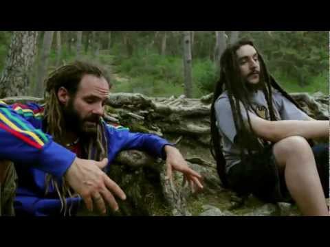 Ras Kuko - Jah cuida feat. Morodo (Video Oficial)